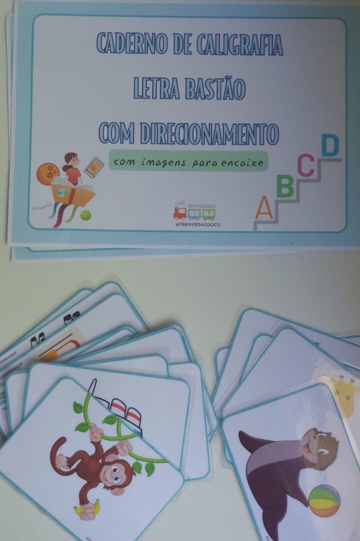 Caderno de caligrafia: letra bastão com direcionamentos (com imagens para encaixe)