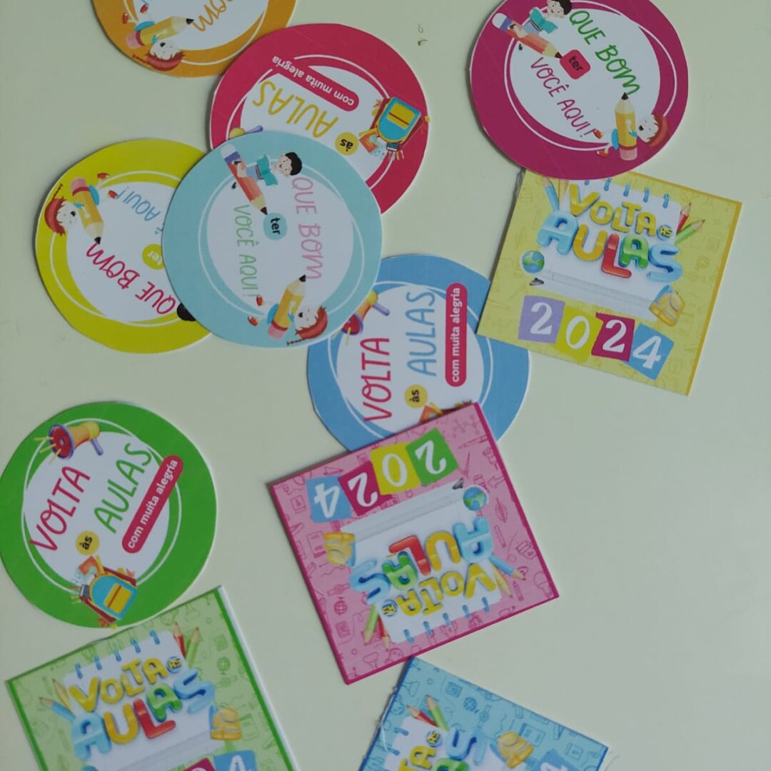 TAG VOLTA ÀS AULAS 9CM